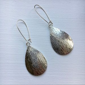 3/$15! Teardrop earrings